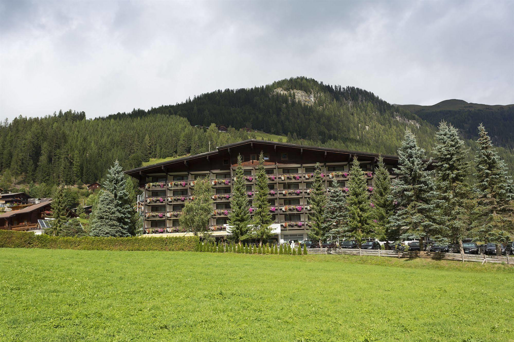 Hotel Alpenhof Sankt Jakob in Defereggen Exteriér fotografie